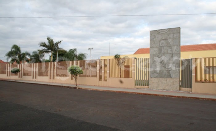Paróquia N. Sra. Aparecida — Centro de pastoral — relevo · Primeiro de Maio (PR), imagem 1